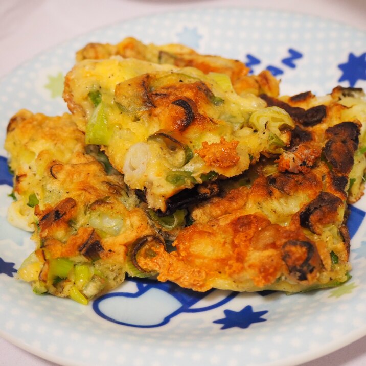 簡単!ピリ辛つけだれで食べるネギチーズチヂミ